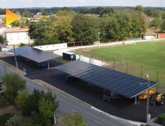 Ombrière du parking du stade de Saint-Médard-de-Guizières